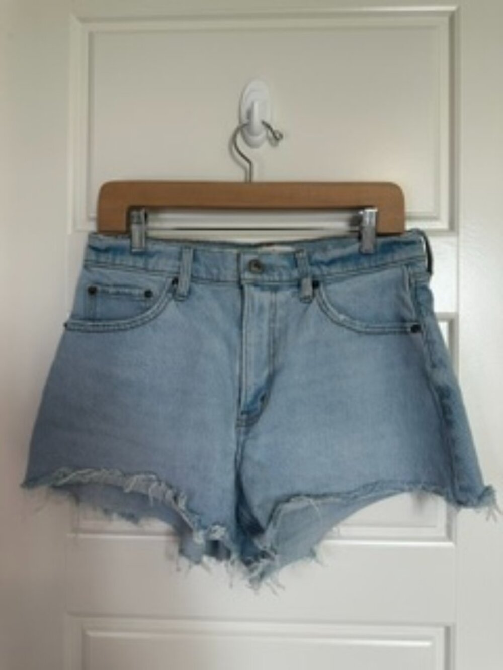 Abercrombie & Fitch 90's Relaxed Cutoff Short High Rise Curve Love
